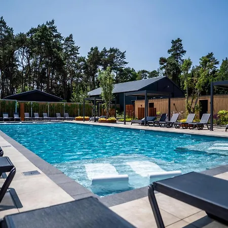 Chalet By Pond With Sauna *