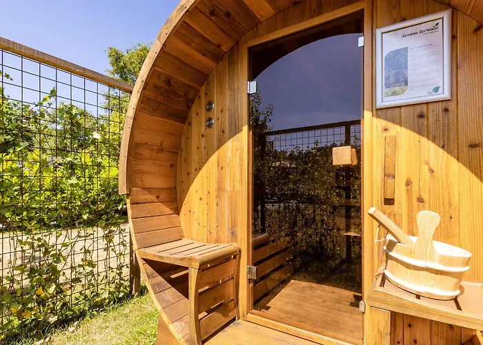 Chalet By Pond With Sauna Veldhoven